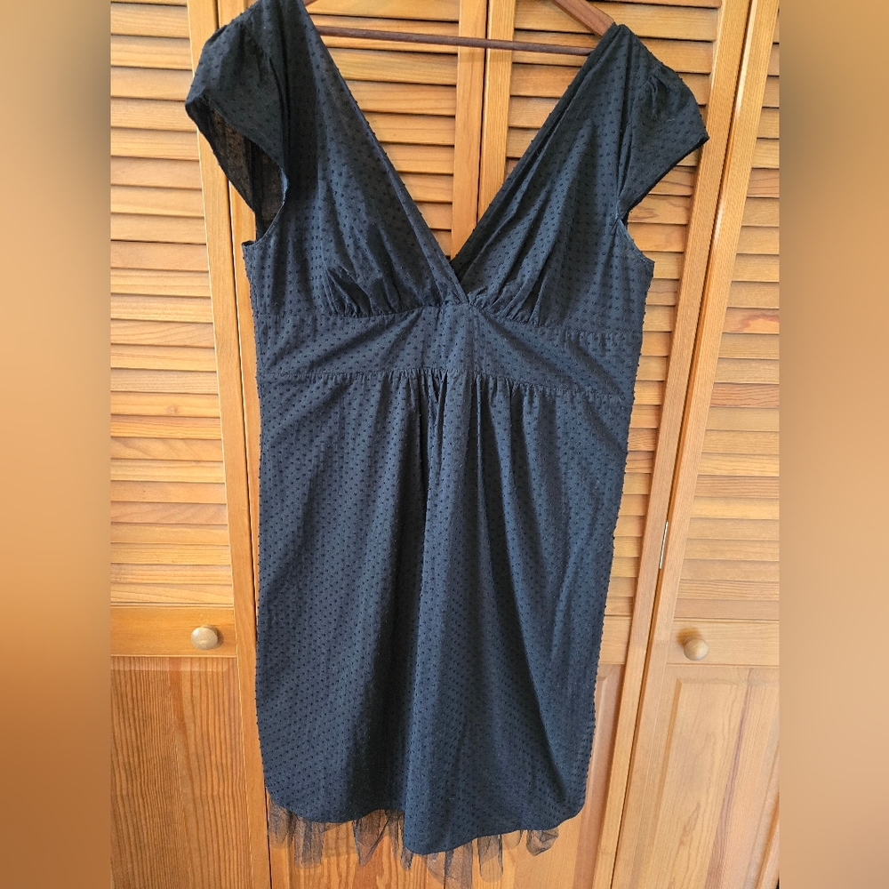 Eyeshadow Black Midi Dress